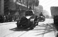 Défilé à Tunis, arrivée des alliés en mai 1943.