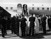 16 Novembre 1955 11h30 après 24 mois d'éxil le Sultan Sidi Mohammed ben Youssef rentre au Maroc, Il deviendra ensuite le Roi Mohammed V en 1957 16 Novembre 1955 11h30 après 24 mois d'éxil le Sultan Sidi Mohammed ben Youssef rentre au Maroc, Il deviendra ensuite le Roi Mohammed V en 1957.